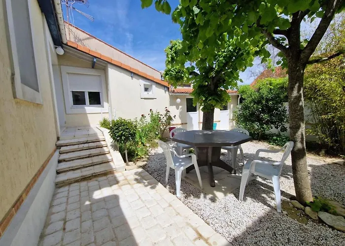 Maison Paisible Pres De La Plage, 5 Pers, Jardin, Animaux Bienvenus - Fr-1-706-7 沙特拉永普拉日