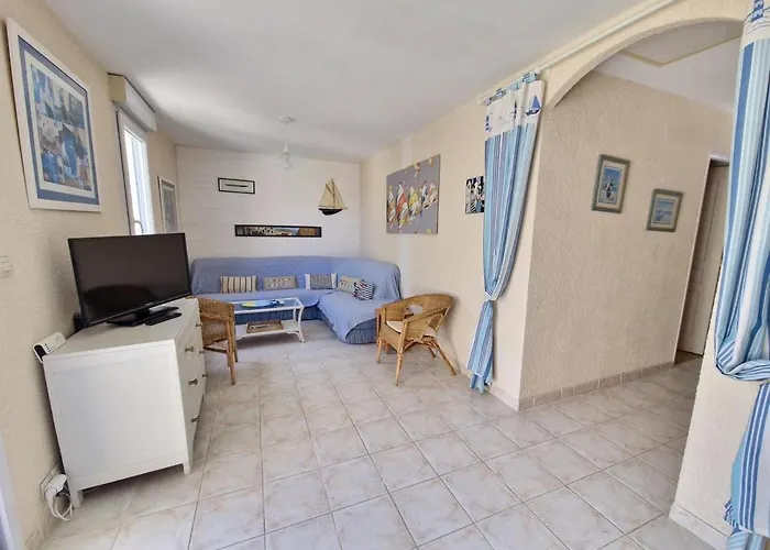 Vakantiehuis Maison Paisible Pres De La Plage, 5 Pers, Jardin, Animaux Bienvenus - Fr-1-706-7 *