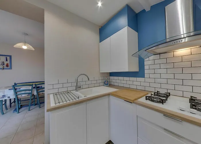 Vakantiehuis Maison Paisible Pres De La Plage, 5 Pers, Jardin, Animaux Bienvenus - Fr-1-706-7